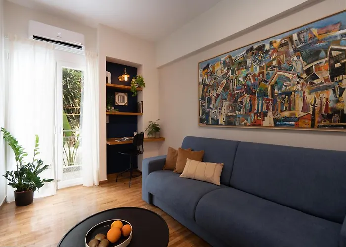 Adela'S Apartment Br & Lr Next To Metro And 20' From Acropolis